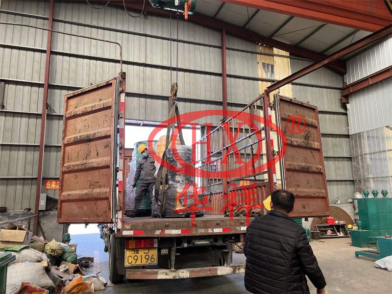 圓顆粒肥料設(shè)備.jpg 圓顆粒肥料設(shè)備.jpg