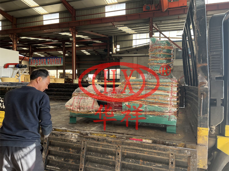 小白鼠飼料顆粒機.jpg 小白鼠飼料顆粒機.jpg