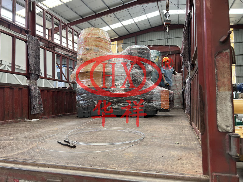 大型有機肥造粒設(shè)備.jpg 大型有機肥造粒設(shè)備.jpg